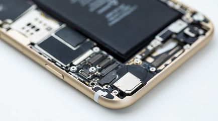 跨界“乱”战 手机厂商造车，车企造手机，谁在定义未来？